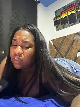 Snapshot of Sam_Blue chatting on May 18, 2026, 1:06 am Sam Blue online show from May 18, 2026, 1:06 am