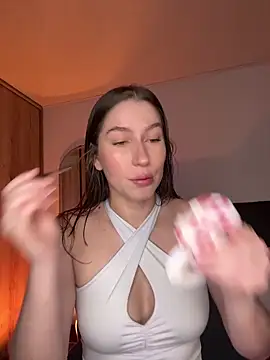 Agata Holman online show from March 14, 2026, 9:43 pm