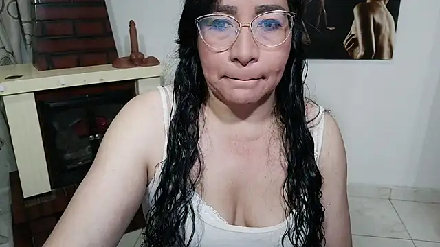 Snapshot of Grace_mature_milf chatting on March 10, 2026, 10:19 am Grace mature milf online show from March 10, 2026, 10:19 am