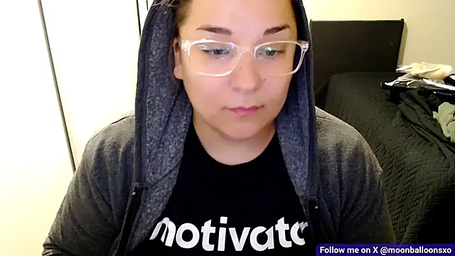 MoonBalloons online show from November 16, 2025, 7:13 am