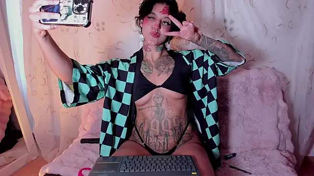 kinkyboat23 online show from June 20, 2026, 11:37 am