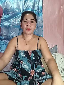 Snapshot of sexybitch_02 chatting on June 25, 2026, 7:19 pm sexybitch 02 online show from June 25, 2026, 7:19 pm