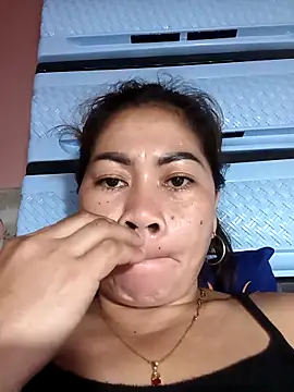sexybitch 02 online show from April 29, 2026, 12:15 am