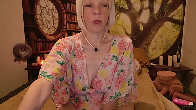 HaileeAtHome online show from July 7, 2026, 11:03 am
