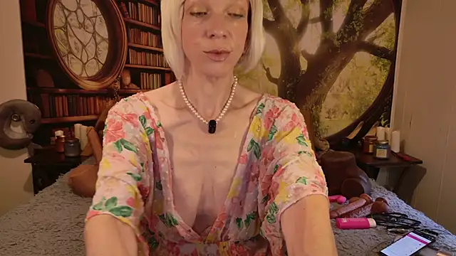 HaileeAtHome online show from July 21, 2026, 10:33 pm