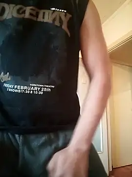 Llovlyboyyyy12 online show from October 31, 2025, 6:10 am