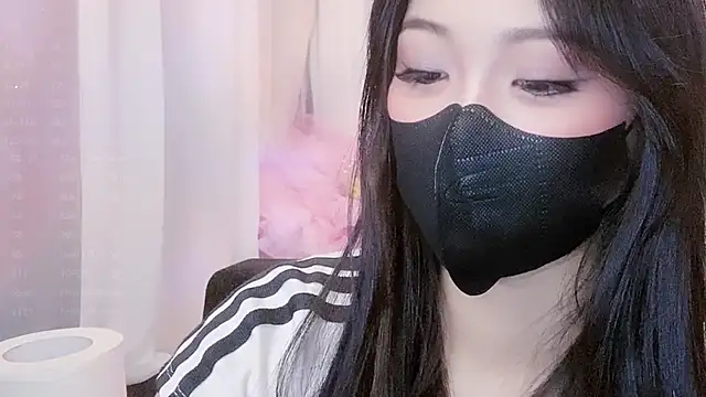 kemybaby online show from April 26, 2026, 8:39 pm