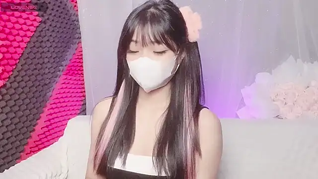 kemybaby online show from November 25, 2025, 2:56 am