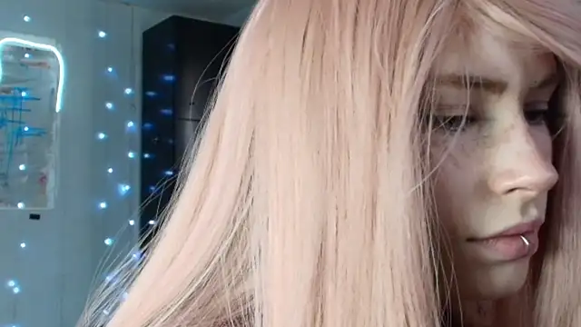 PieraMarch online show from October 5, 2025, 9:22 am