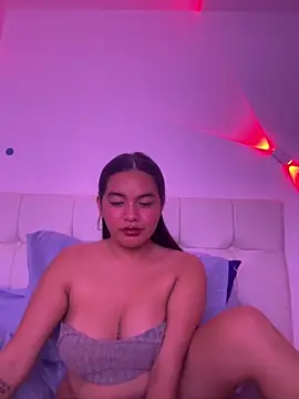 urasianlady online show from October 9, 2025, 3:45 pm