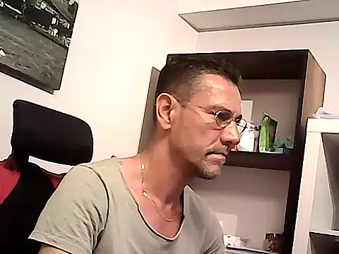 mastercharisma35 online show from April 30, 2026, 2:13 pm