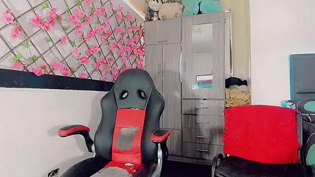 thiara veky online show from March 13, 2026, 6:57 pm