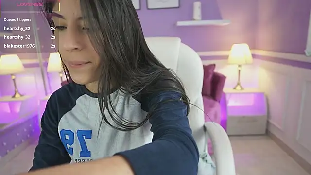 NicoleCrawft online show from October 6, 2025, 7:36 pm