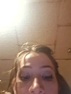 Snapshot of Tudiablita21 chatting on March 17, 2026, 6:00 pm Tudiablita21 online show from March 17, 2026, 6:00 pm