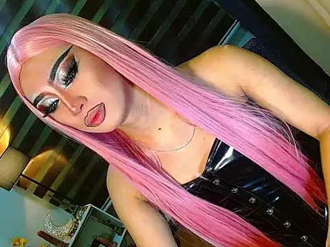Snapshot of Queen_yasii_88 chatting on May 19, 2026, 1:29 pm Queen yasii 88 online show from May 19, 2026, 1:29 pm