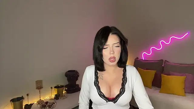 mistress of hearts online show from May 15, 2026, 7:34 pm