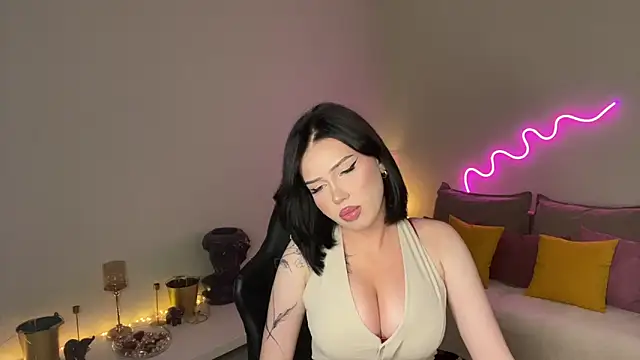 mistress of hearts online show from May 14, 2026, 7:55 pm