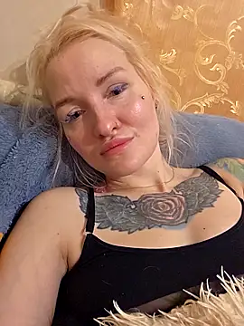 KateMonroe online show from April 25, 2026, 10:07 pm