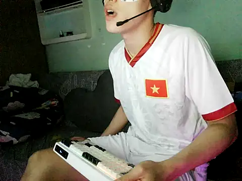 boyhigh1997 online show from January 31, 2026, 8:29 pm