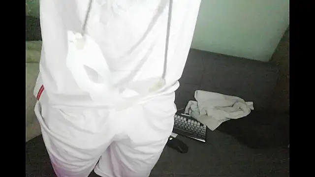 boyhigh1997 online show from July 7, 2026, 4:32 pm
