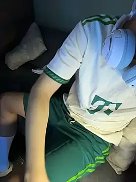 boyhigh1997 online show from July 17, 2026, 7:22 pm