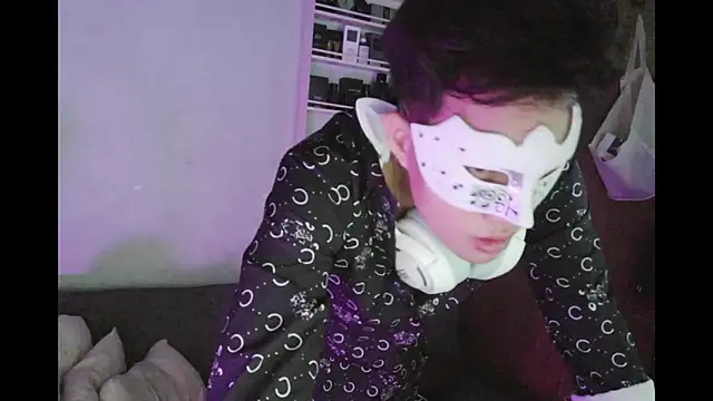 boyhigh1997 online show from June 30, 2026, 4:01 am