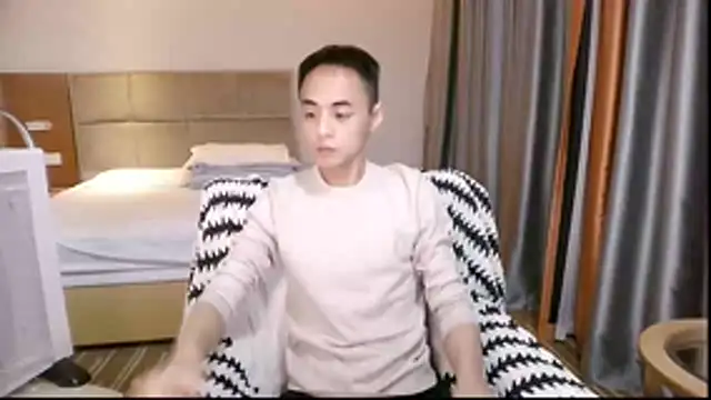 Tsia-Die online show from December 5, 2025, 5:11 pm