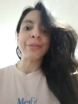 chicalunar24 online show from November 26, 2025, 4:01 am