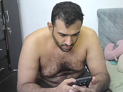 Snapshot of morenocabro10 chatting on February 11, 2026, 4:34 am morenocabro10 online show from February 11, 2026, 4:34 am