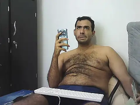 morenocabro10 online show from December 4, 2025, 9:58 pm