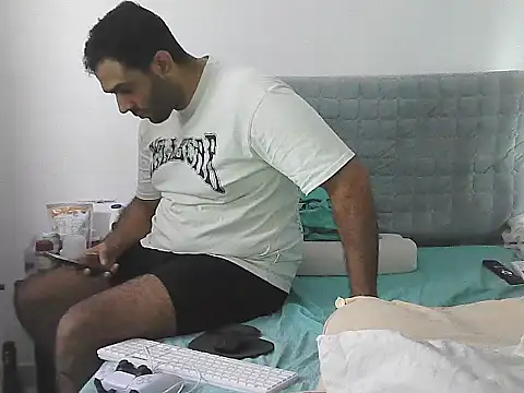 morenocabro10 online show from April 21, 2026, 5:08 pm