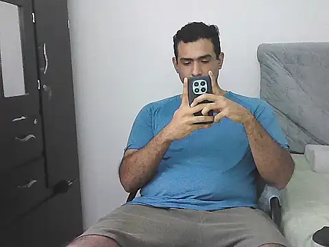 morenocabro10 online show from May 6, 2026, 4:27 am