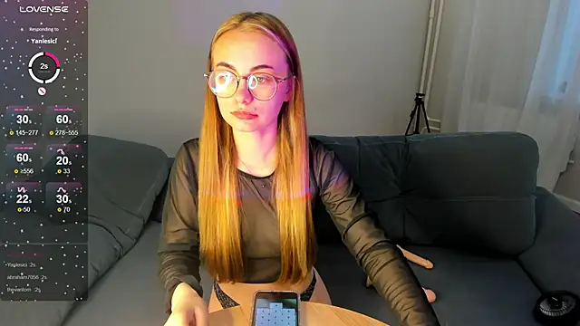 MewStella online show from September 24, 2025, 2:40 am