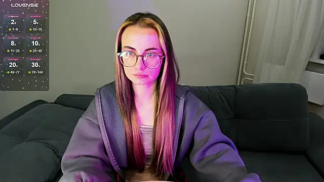 MewStella online show from November 7, 2025, 12:04 am