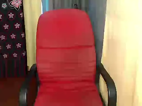 lovelyallena07 online show from June 27, 2026, 4:29 am