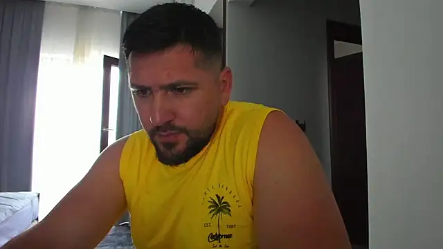 Snapshot of Gold_Alpha_Boy chatting on July 10, 2026, 12:38 pm Gold Alpha Boy online show from July 10, 2026, 12:38 pm
