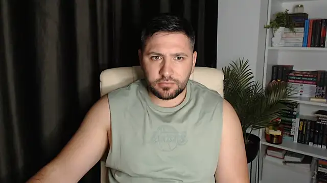 Snapshot of Gold_Alpha_Boy chatting on June 5, 2026, 5:34 am Gold Alpha Boy online show from June 5, 2026, 5:34 am
