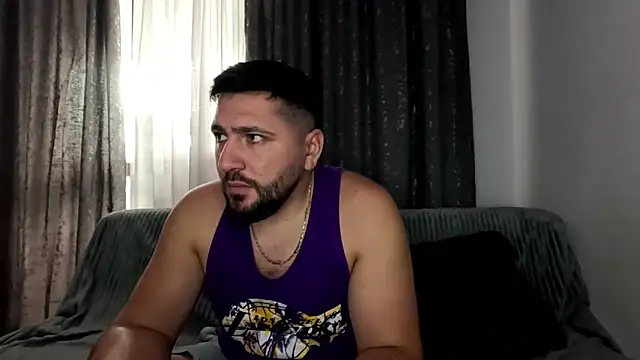 Gold Alpha Boy online show from November 6, 2025, 11:25 am