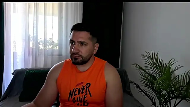 Snapshot of Gold_Alpha_Boy chatting on June 26, 2026, 6:41 am Gold Alpha Boy online show from June 26, 2026, 6:41 am