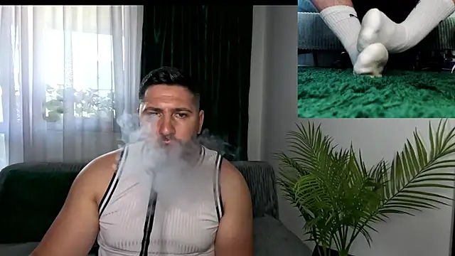 Snapshot of Gold_Alpha_Boy chatting on June 3, 2026, 2:44 pm Gold Alpha Boy online show from June 3, 2026, 2:44 pm
