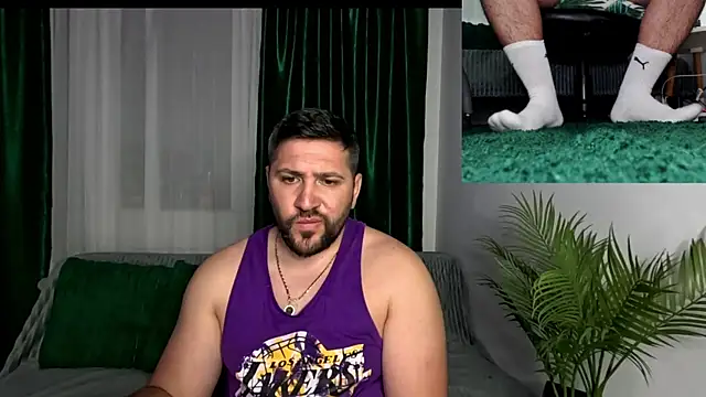 Snapshot of Gold_Alpha_Boy chatting on June 1, 2026, 7:13 pm Gold Alpha Boy online show from June 1, 2026, 7:13 pm