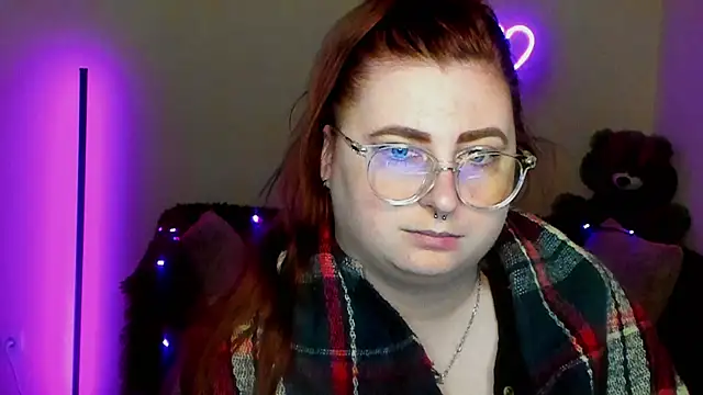Alicia love00 online show from April 29, 2026, 5:33 am