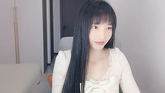 Lisa-3333 online show from March 18, 2026, 10:07 am