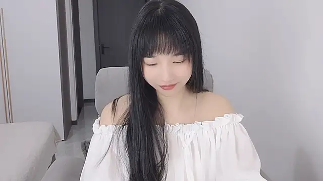 Lisa-3333 online show from September 9, 2025, 2:15 pm