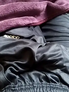 idhem   31 online show from March 13, 2026, 12:32 pm