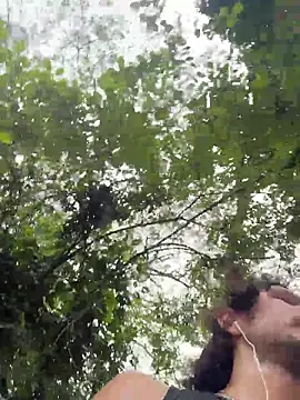 Luxx 14 online show from April 15, 2026, 6:12 pm