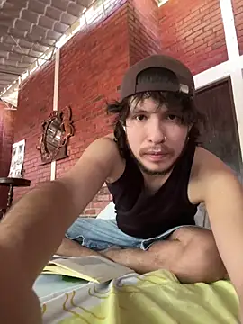 Snapshot of Luxx_14 chatting on September 13, 2025, 8:09 pm Luxx 14 online show from September 13, 2025, 8:09 pm