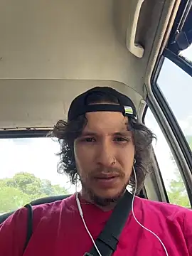 Luxx 14 online show from April 14, 2026, 5:51 pm