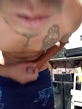 Snapshot of Oaxhot chatting on October 2, 2025, 12:14 am Oaxhot online show from October 2, 2025, 12:14 am