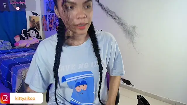 kitty aikooo online show from November 17, 2025, 6:06 am